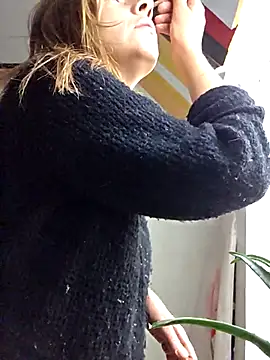 Snapshot of Lina_lou4 chatting on 10-25-25, 08:11 Lina lou4 online show from 10-25-25, 08:11