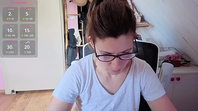 Lina lou4 online show from 05-11-26, 12:44