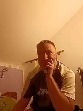 Snapshot of 82liska chatting on 11-01-25, 02:24 82liska online show from 11-01-25, 02:24