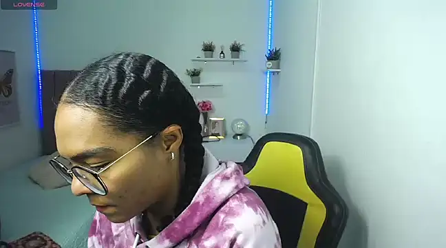 Nina lovee  online show from 12-03-24, 04:50