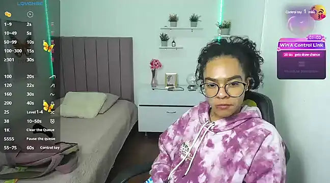 Nina lovee  online show from 12-14-24, 04:31