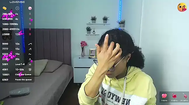 Nina lovee  online show from 12-17-24, 01:49