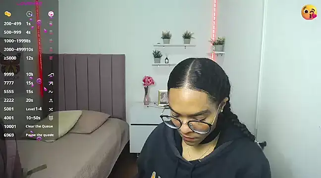 Nina lovee  online show from 12-21-24, 04:36