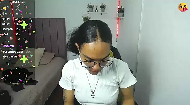 Nina lovee  online show from 01-08-25, 04:54