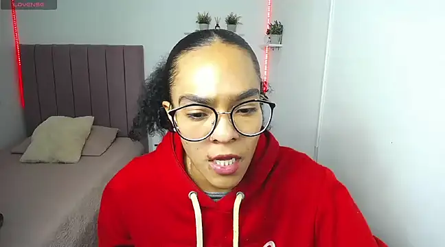 Nina lovee  online show from 01-09-25, 01:45