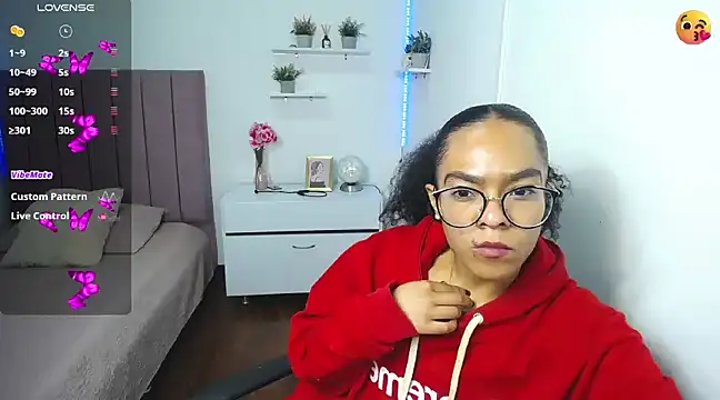 Nina lovee  online show from 01-09-25, 04:49
