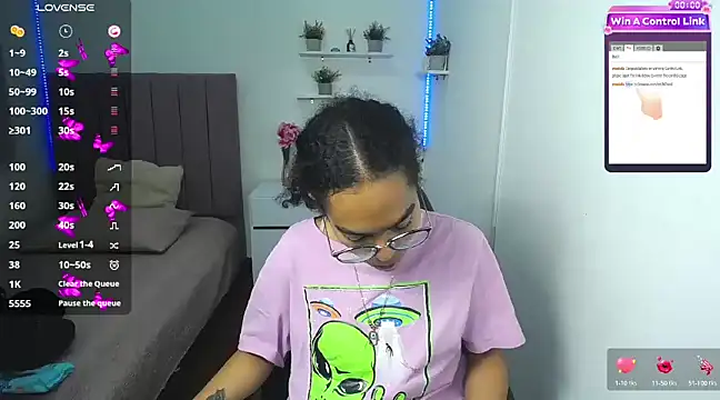 Nina lovee  online show from 01-11-25, 04:46