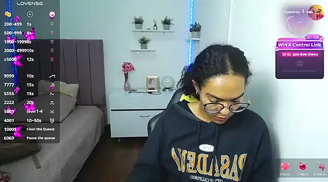 Nina lovee  online show from 01-14-25, 05:12