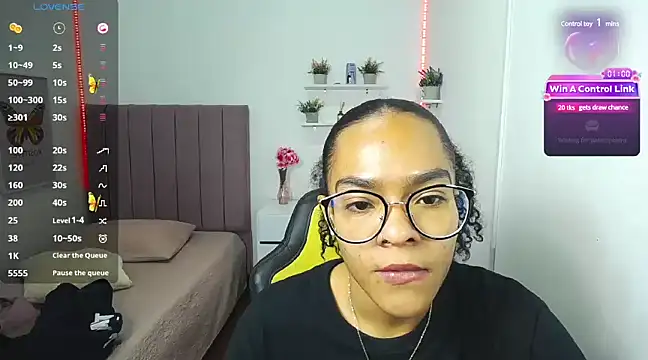 Nina lovee  online show from 02-04-25, 04:29