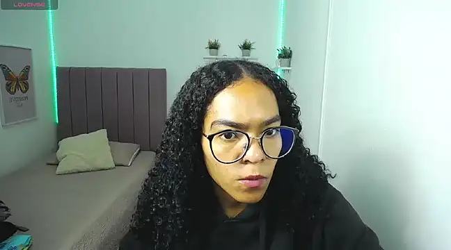 Nina lovee  online show from 02-17-25, 02:37