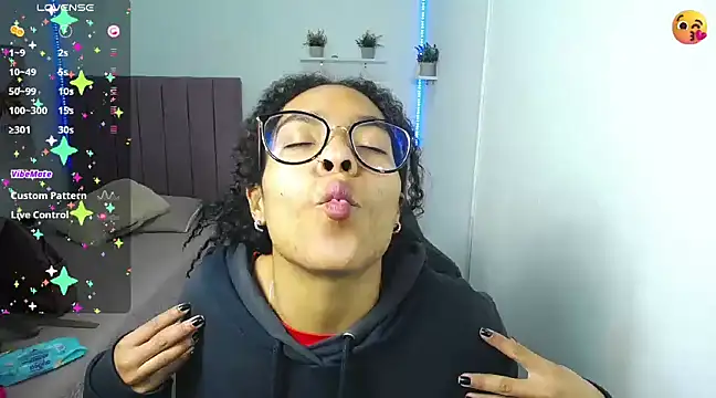 Nina lovee  online show from 02-22-25, 02:52