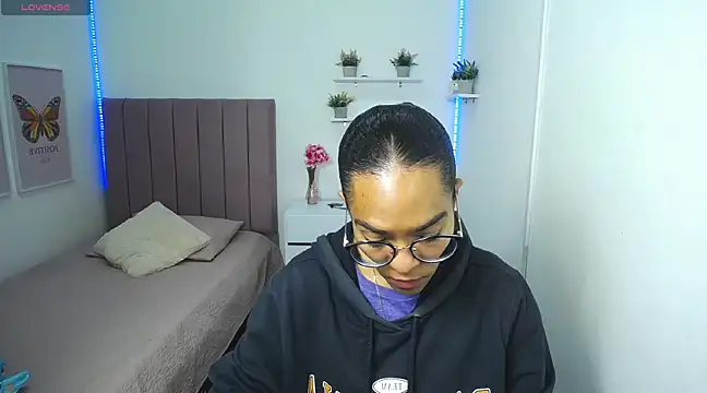 Nina lovee  online show from 02-28-25, 02:31