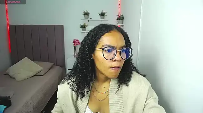 Nina lovee  online show from 03-05-25, 02:45