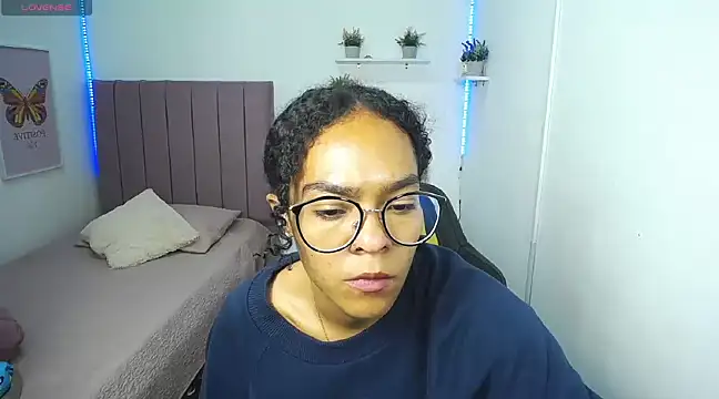 Nina lovee  online show from 03-06-25, 03:13