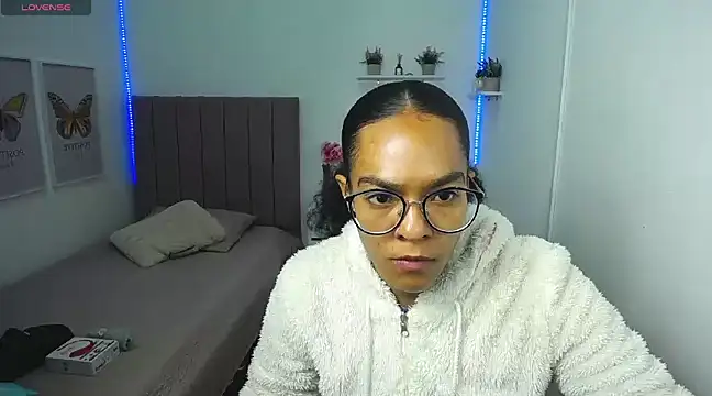 Nina lovee  online show from 03-14-25, 03:03