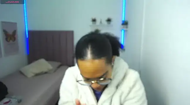 Nina lovee  online show from 03-14-25, 06:07
