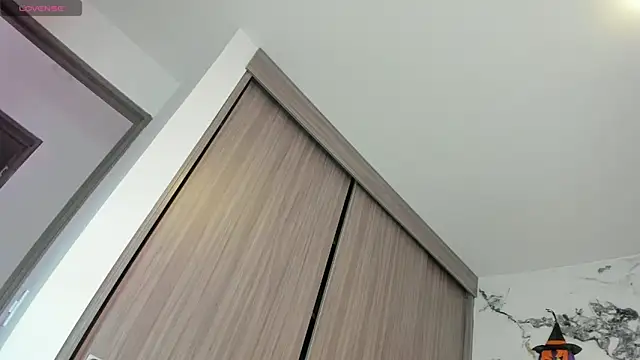 Annaross2 online show from 11-01-25, 07:16