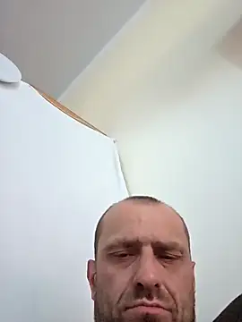 Snapshot of Roman0798 chatting on 09-20-25, 02:51 Roman0798 online show from 09-20-25, 02:51