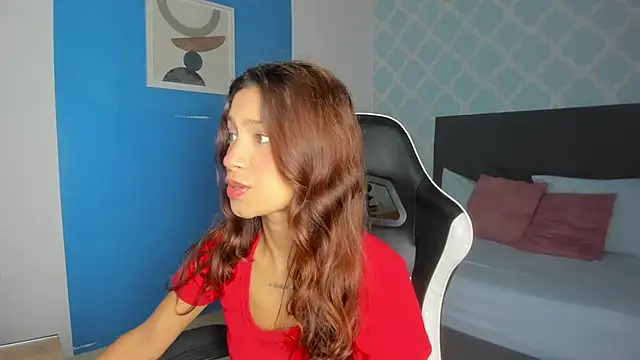 Snapshot of cora_22 chatting on 09-30-25, 12:21 cora 22 online show from 09-30-25, 12:21