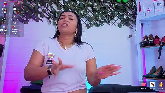 louise nails online show from 06-17-26, 05:14