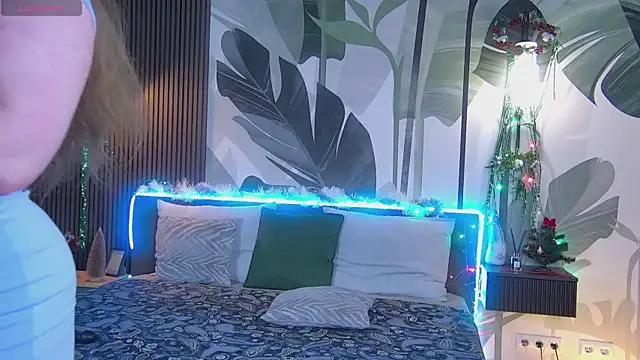 RubyValen online show from 01-02-25, 01:06