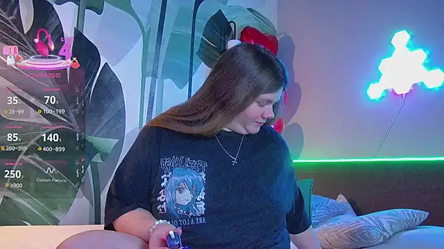 Snapshot of RubyValen chatting on 03-05-26, 03:02 RubyValen online show from 03-05-26, 03:02