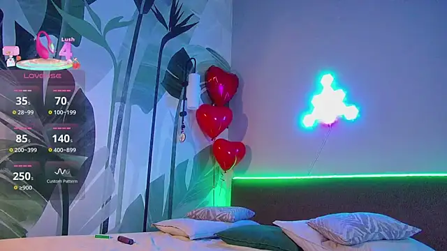 Snapshot of RubyValen chatting on 03-14-26, 01:23 RubyValen online show from 03-14-26, 01:23