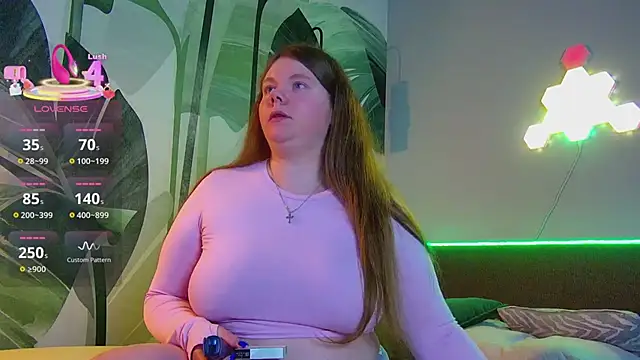 Snapshot of RubyValen chatting on 03-19-26, 01:31 RubyValen online show from 03-19-26, 01:31