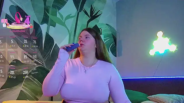 Snapshot of RubyValen chatting on 03-20-26, 01:54 RubyValen online show from 03-20-26, 01:54