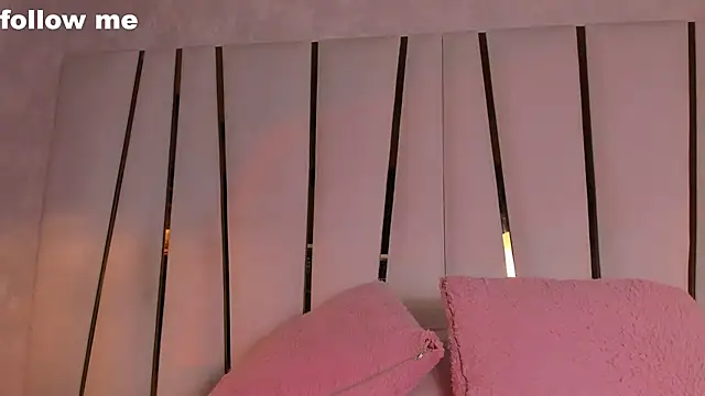 Snapshot of missjuliaa_ chatting on 02-22-25, 11:57 missjuliaa online show from 02-22-25, 11:57