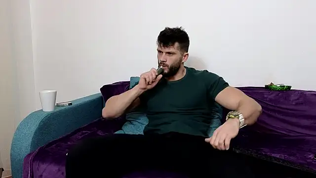 TheTopAlex online show from 12-16-24, 07:37