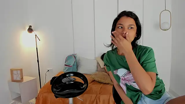 Snapshot of sexychanell_18 chatting on 12-20-24, 03:42 sexychanell 18 online show from 12-20-24, 03:42