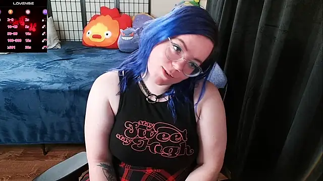 KiraSpitQueen online show from 01-10-25, 05:37
