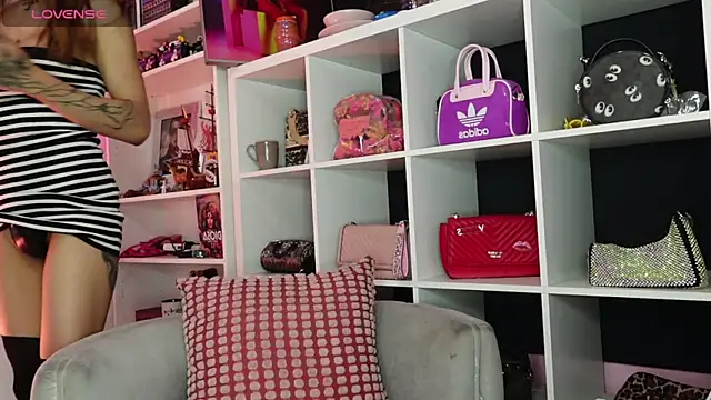 caroline cossei online show from 03-09-25, 02:07