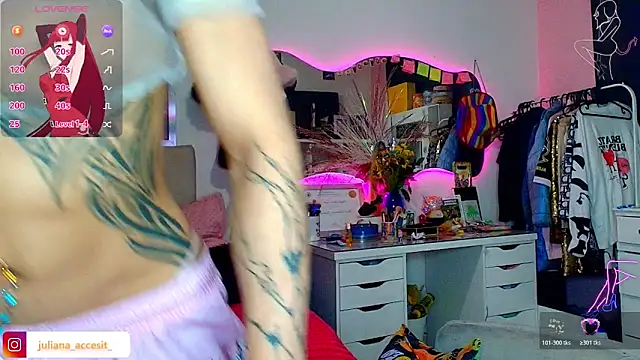 caroline cossei online show from 03-11-26, 12:33