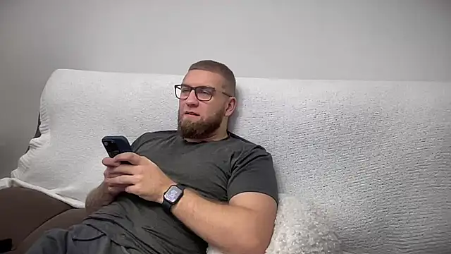 Bear bear  online show from 12-19-24, 07:40