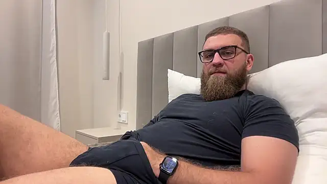 Snapshot of Bear_bear_ chatting on 11-10-25, 11:09 Bear bear online show from 11-10-25, 11:09