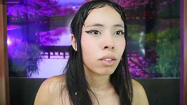 Snapshot of miss__maria chatting on 02-13-25, 09:06 miss maria online show from 02-13-25, 09:06