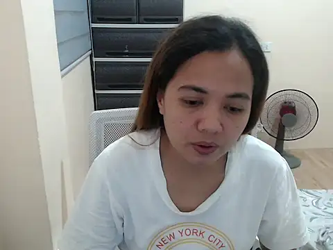 Snapshot of xTheLastVIRGINx chatting on 03-19-26, 02:43 xTheLastVIRGINx online show from 03-19-26, 02:43