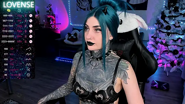 Snapshot of RachelQueen_ chatting on 01-19-25, 06:31 RachelQueen online show from 01-19-25, 06:31