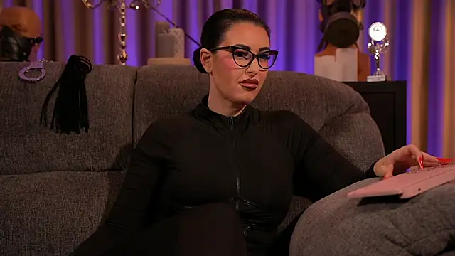 kelly kent online show from 03-03-25, 01:42