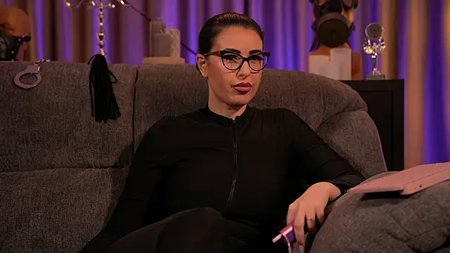 kelly kent online show from 03-07-25, 01:20