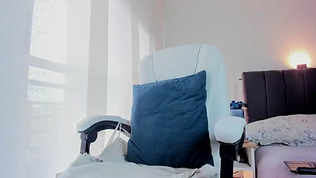 Snapshot of catimore chatting on 09-12-25, 04:29 catimore online show from 09-12-25, 04:29