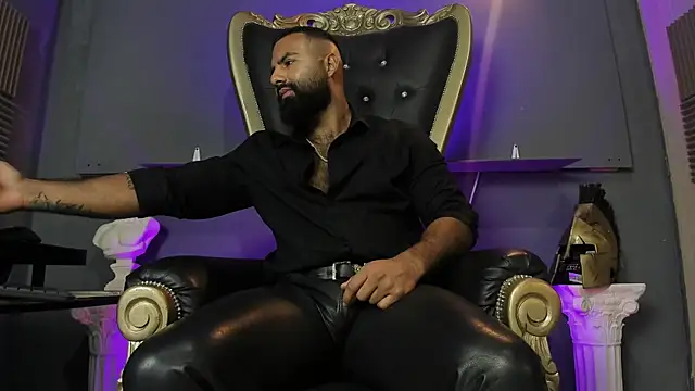 BeardAndrew online show from 05-07-26, 04:51