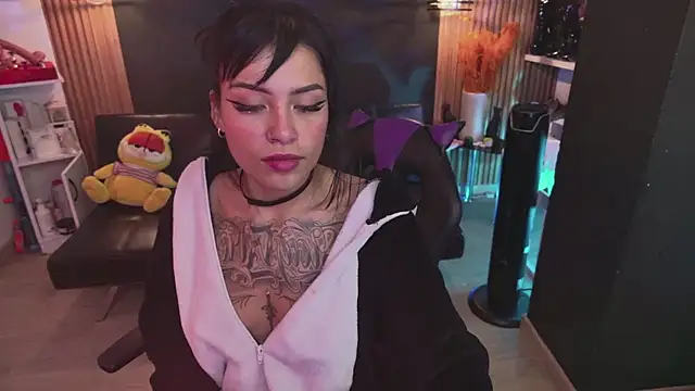 Scarlett collins02 online show from 12-19-24, 04:56