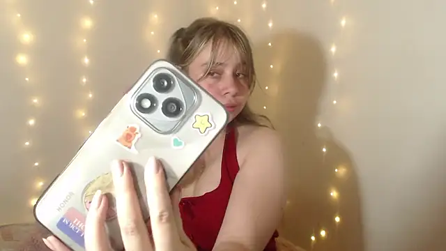 Snapshot of SweetSofty chatting on 03-07-26, 10:40 SweetSofty online show from 03-07-26, 10:40