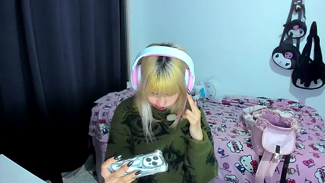 Akane-Mou online show from 11-28-25, 02:25