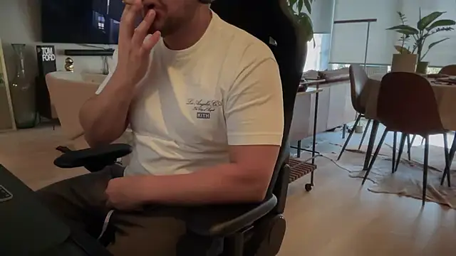 HungandThickLatin online show from 03-17-25, 03:18