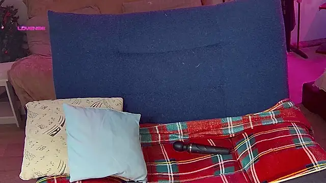 cutenessa online show from 01-05-25, 05:20