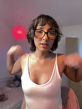 Snapshot of aurora_xoxo chatting on 03-08-26, 05:39 aurora xoxo online show from 03-08-26, 05:39